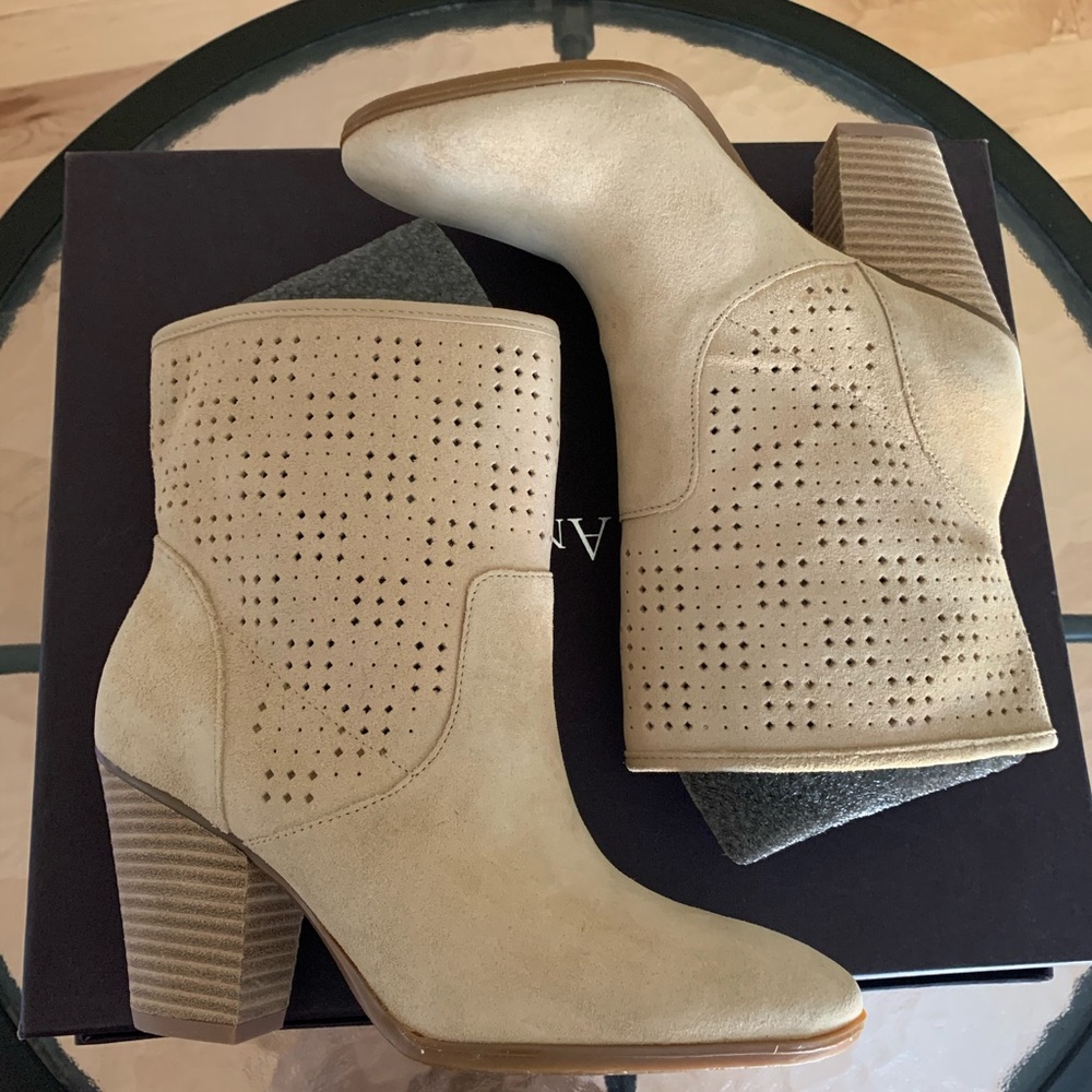 Enzo Angiolini Tan Suede Heel Ankle Pull-on Boots